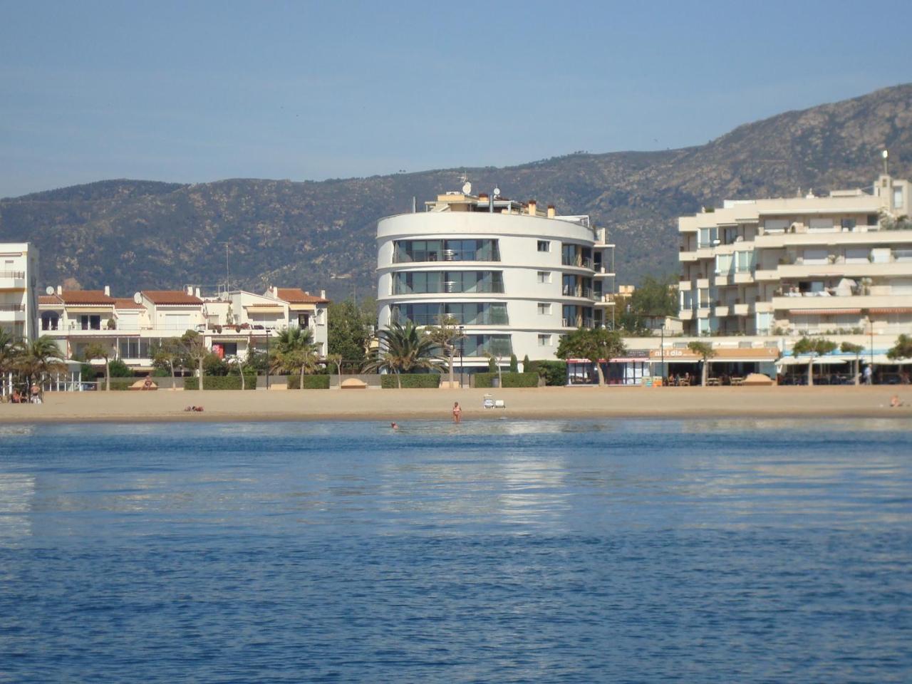 Mileni 2 2 1 1 - Barneda Premium Apartment Roses Bagian luar foto